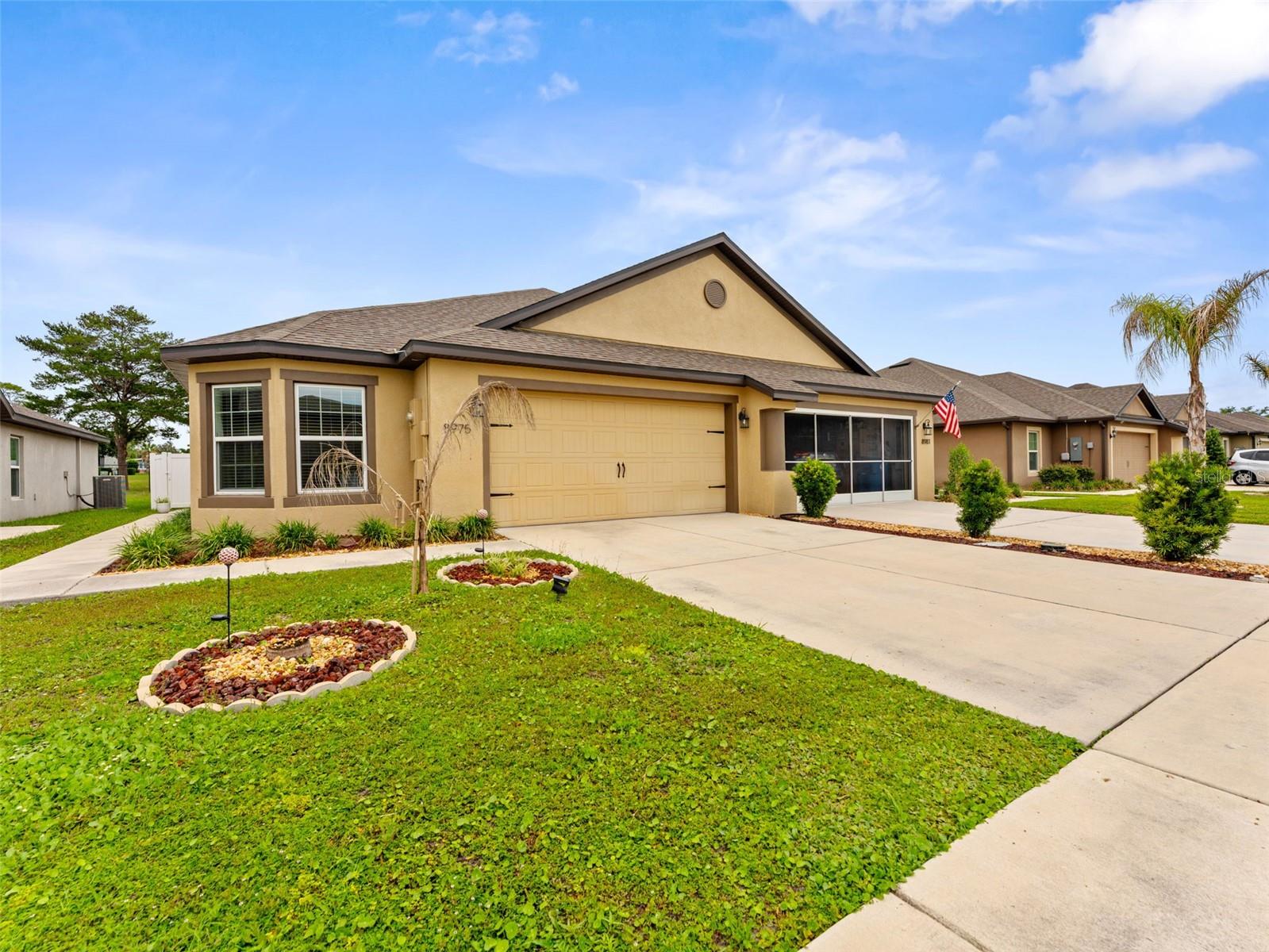 8975 SOUTHERN CHARM CIRCLE