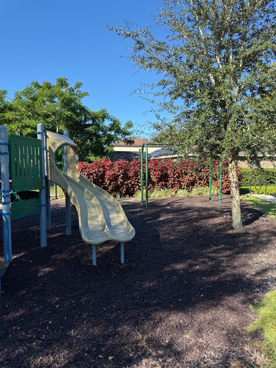 ESTATES AUBURNDALE PH 02 - Residential