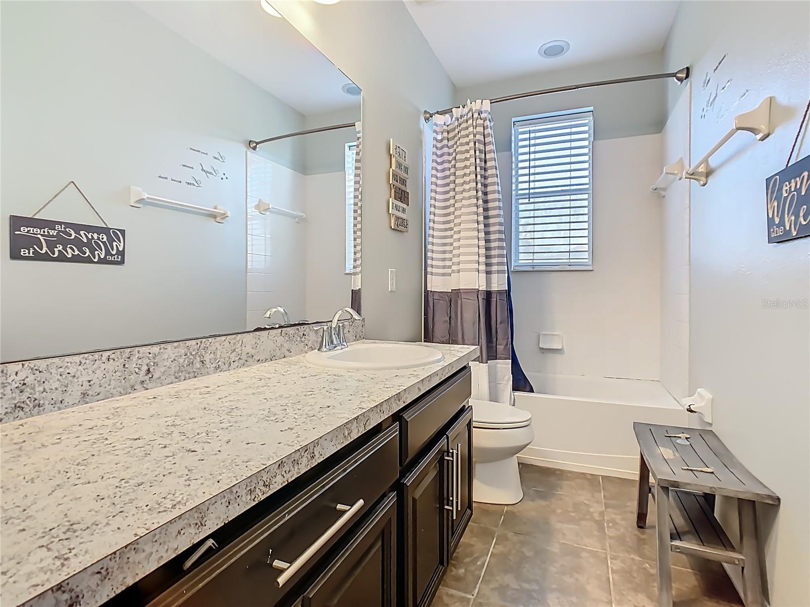 ESTATES AUBURNDALE PH 02 - Residential