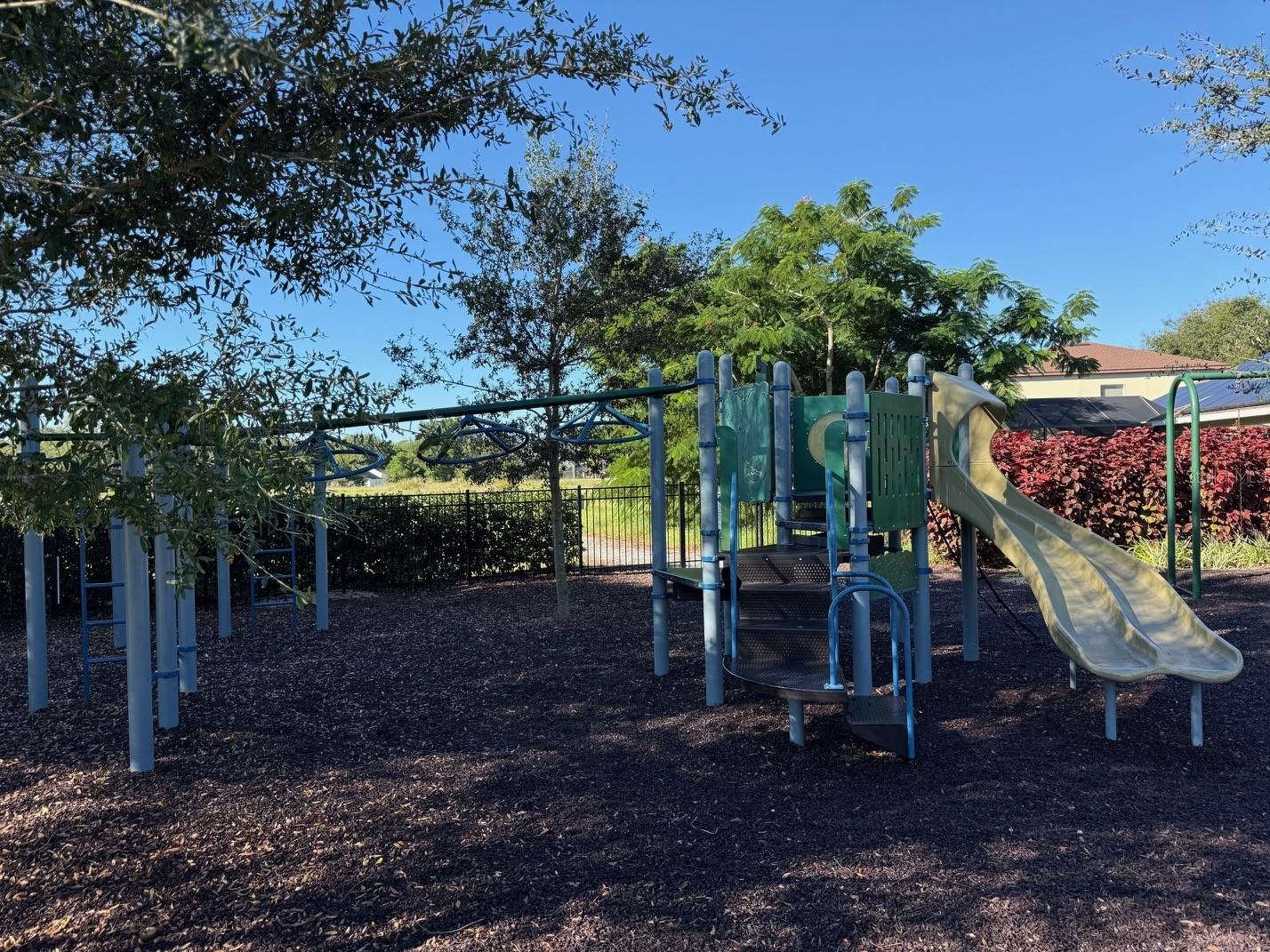 ESTATES AUBURNDALE PH 02 - Residential