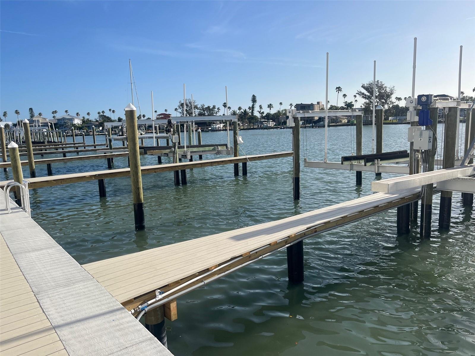 MARINA BAY OF ST PETERSBURG BEACH - Residential
