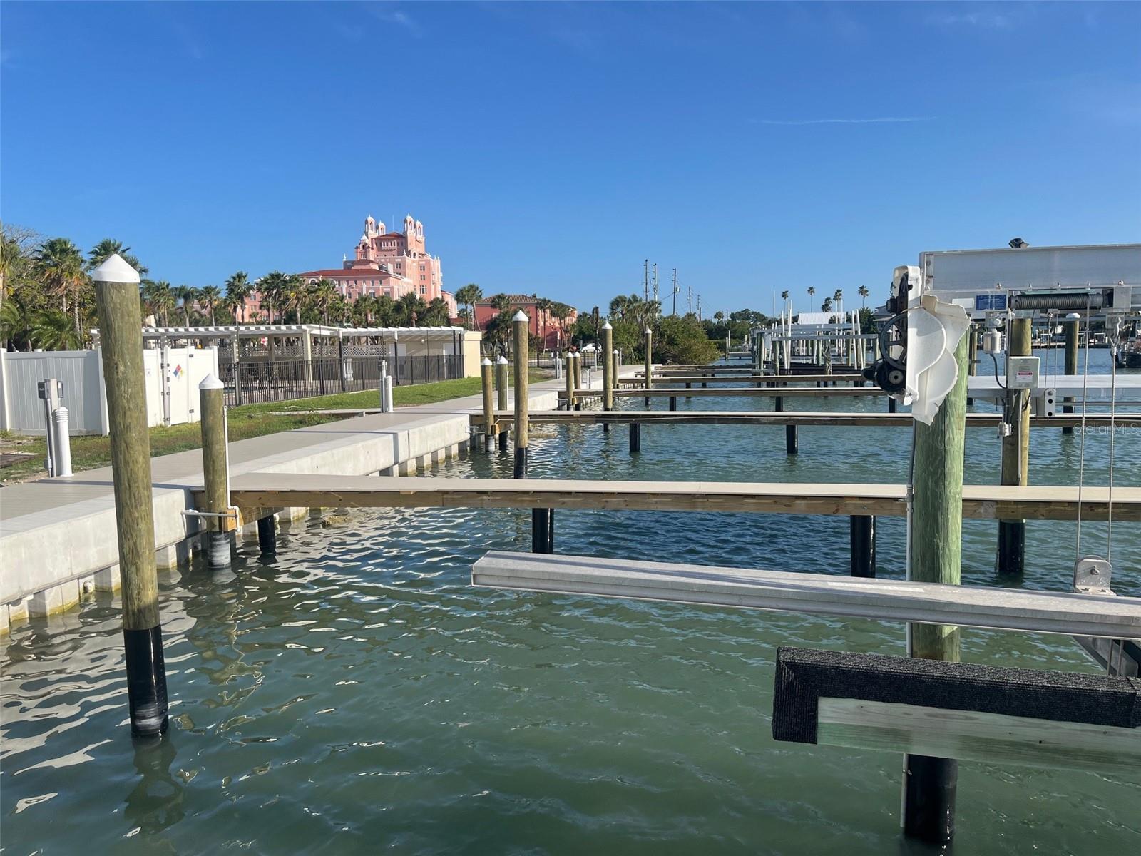 MARINA BAY OF ST PETERSBURG BEACH - Residential