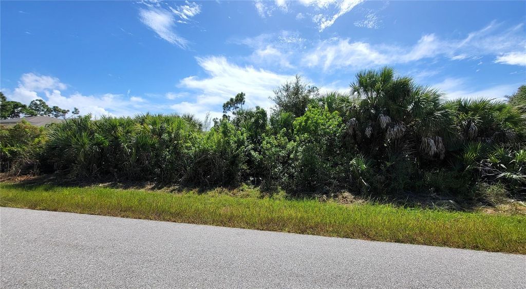 Photo of 15527 Brainbridge Circle, Port Charlotte, FL 33981 (MLS # D6144059)