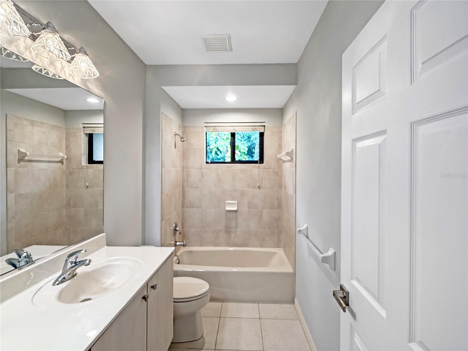 ASHLEY LAKES - Residential