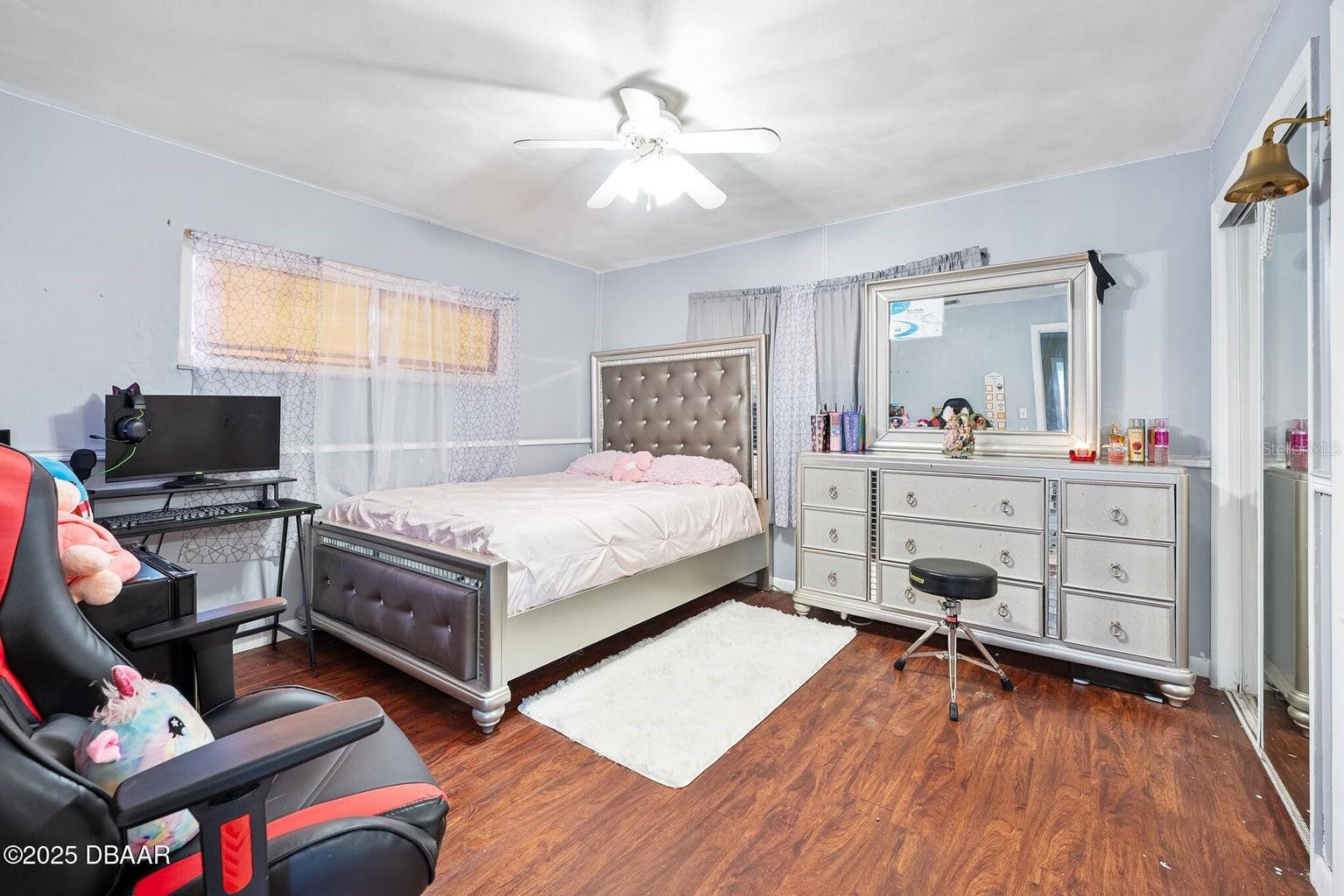 EMERALD ISLE UN 01 - Residential