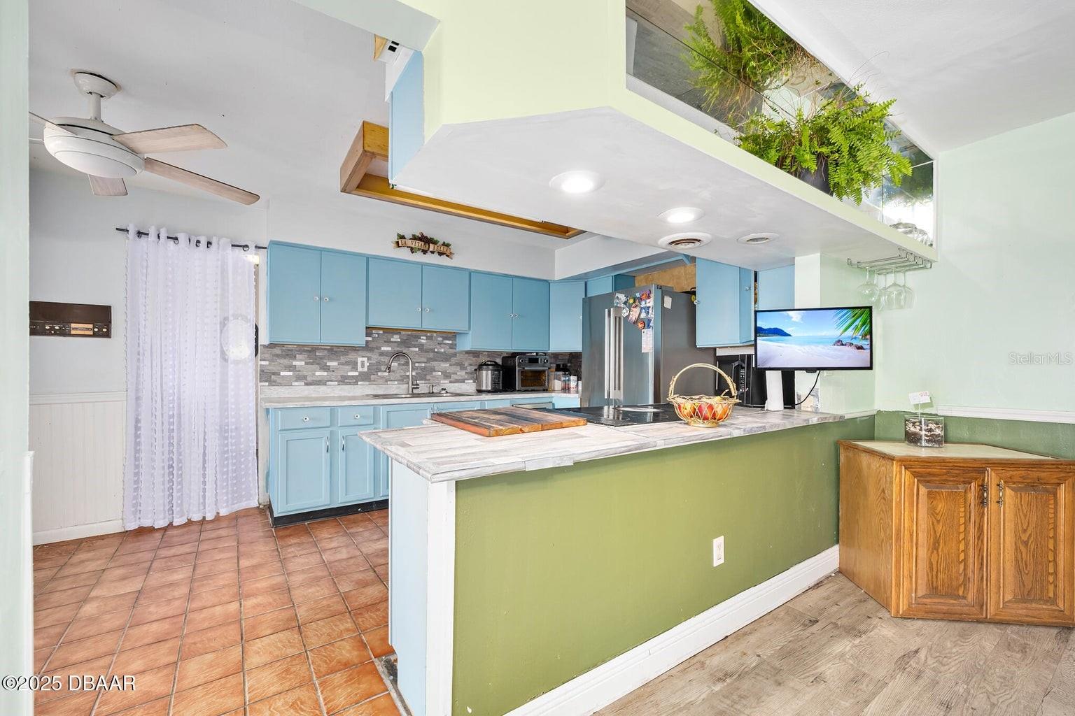 EMERALD ISLE UN 01 - Residential