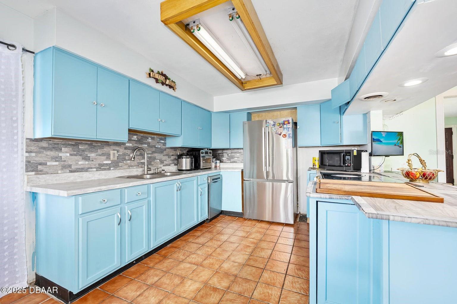 EMERALD ISLE UN 01 - Residential