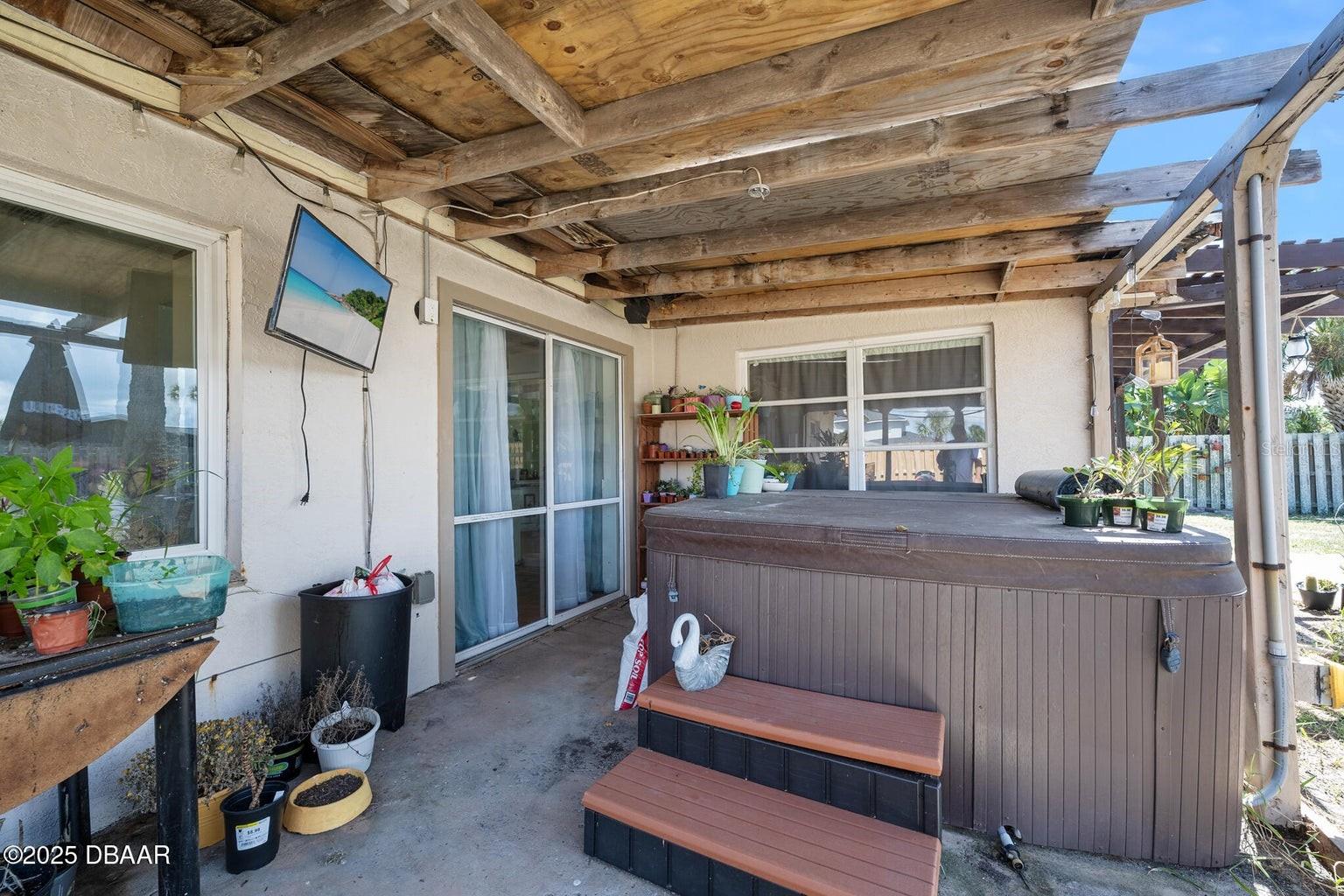 EMERALD ISLE UN 01 - Residential