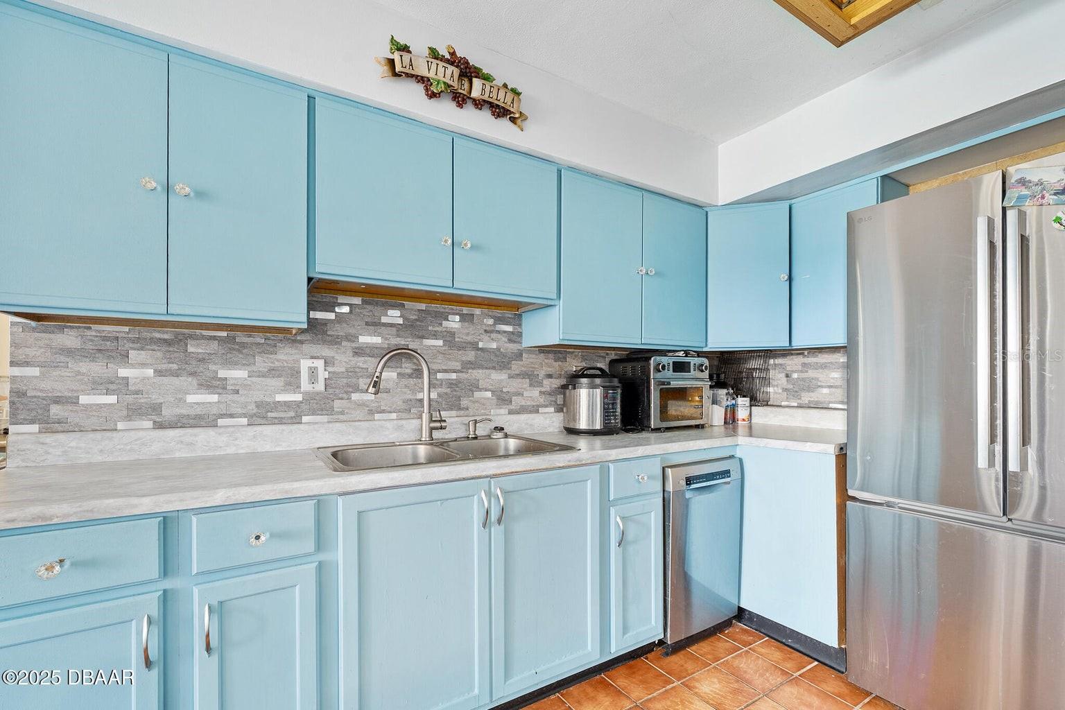 EMERALD ISLE UN 01 - Residential