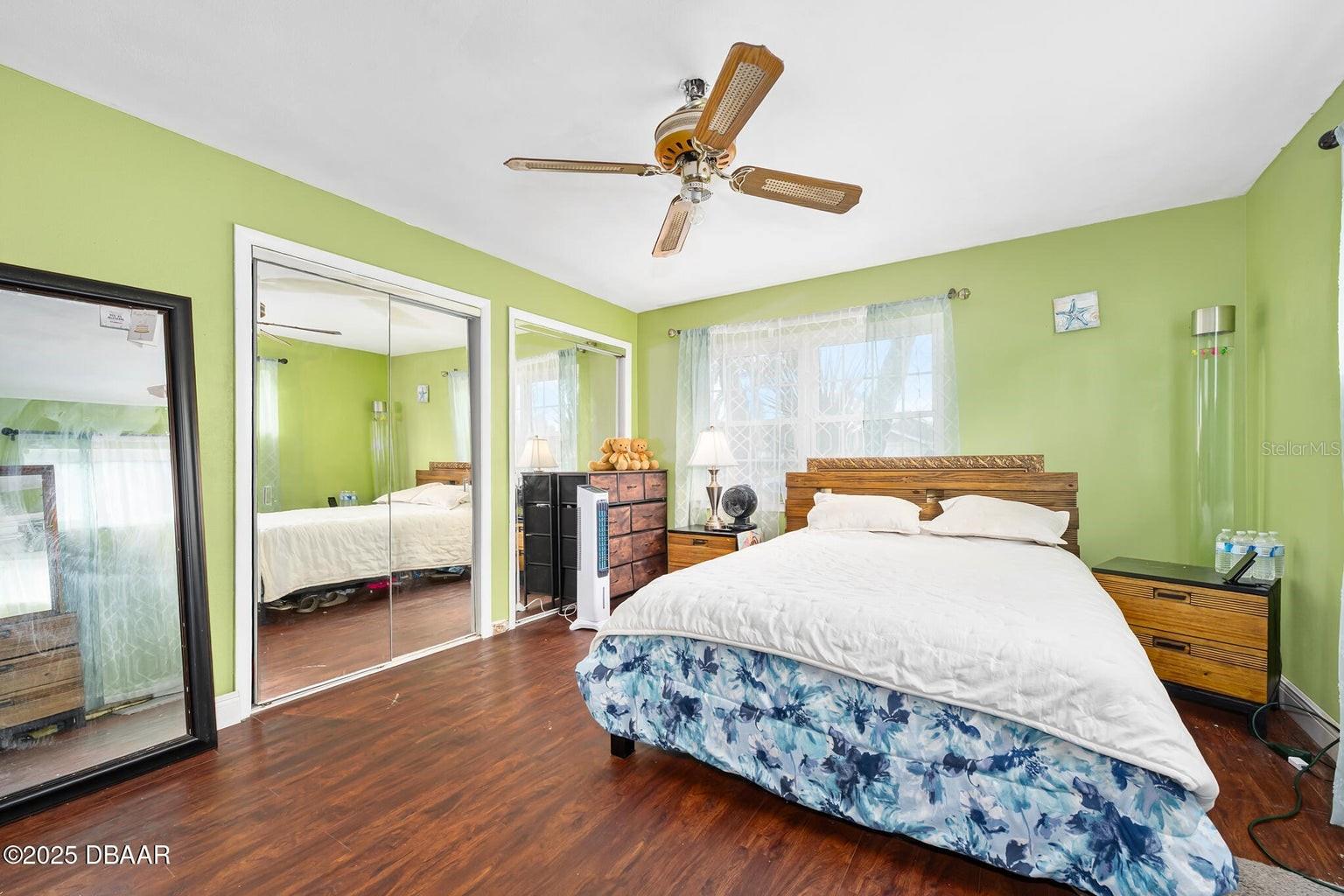 EMERALD ISLE UN 01 - Residential