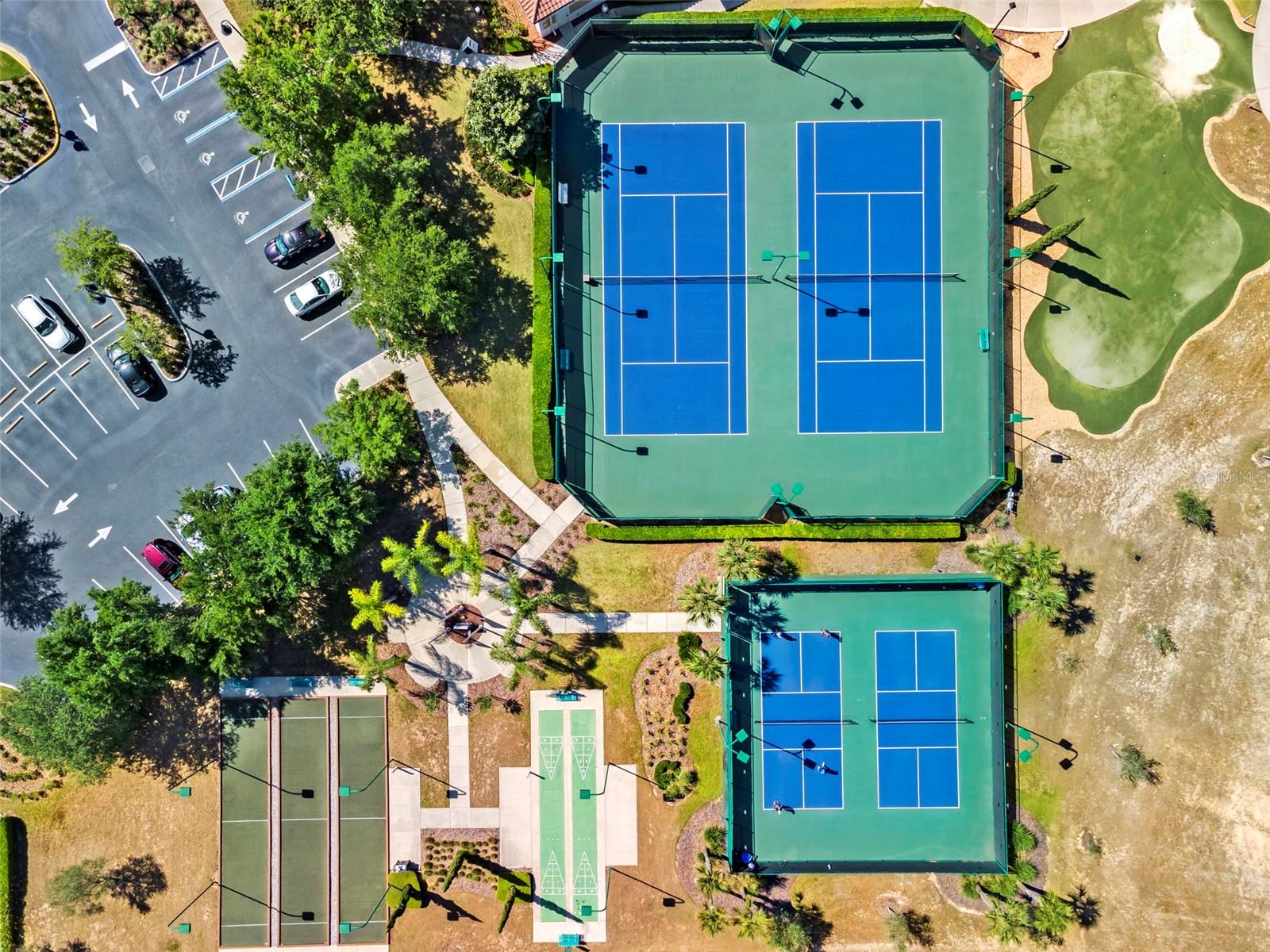 HERITAGE HILLS - Residential