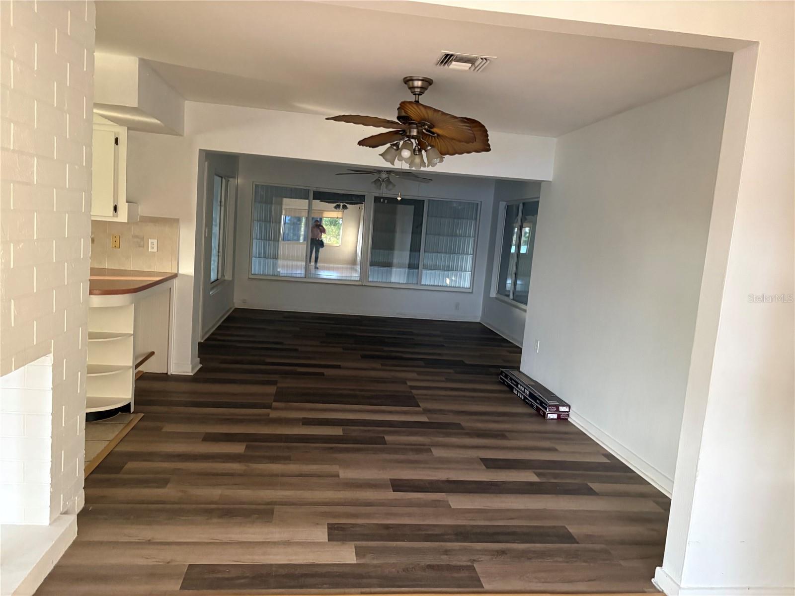 NORTH SHORE HILLS - Residential