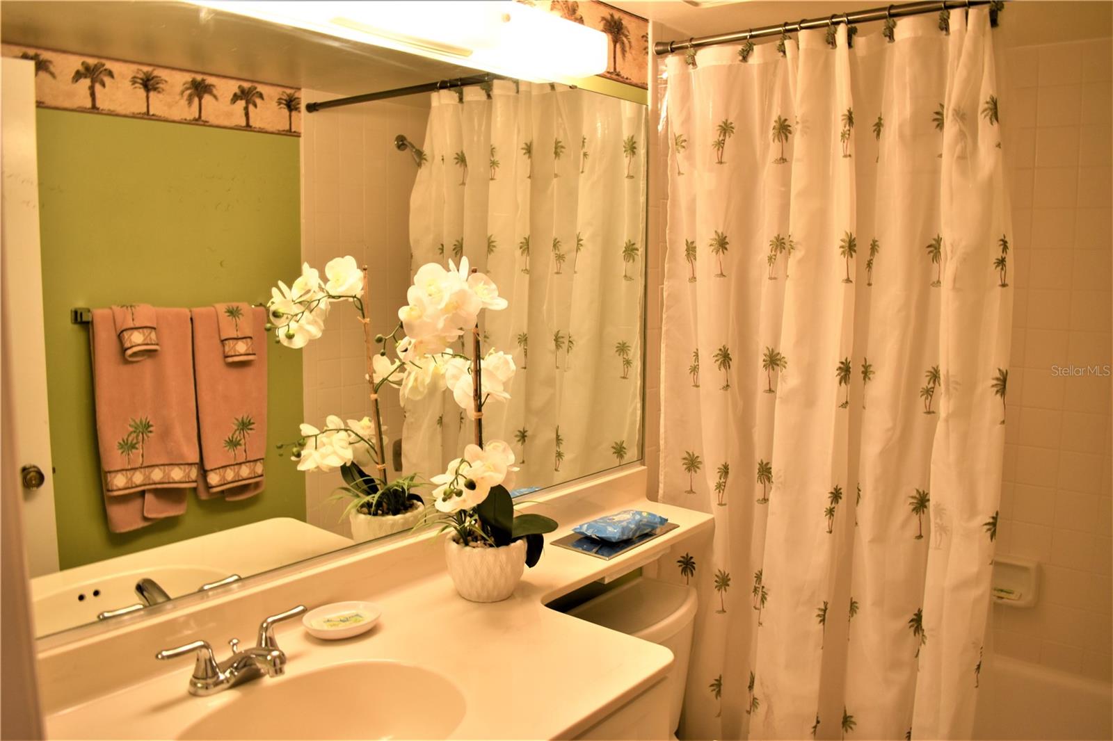 FARMINGTON VISTAS - Residential Lease
