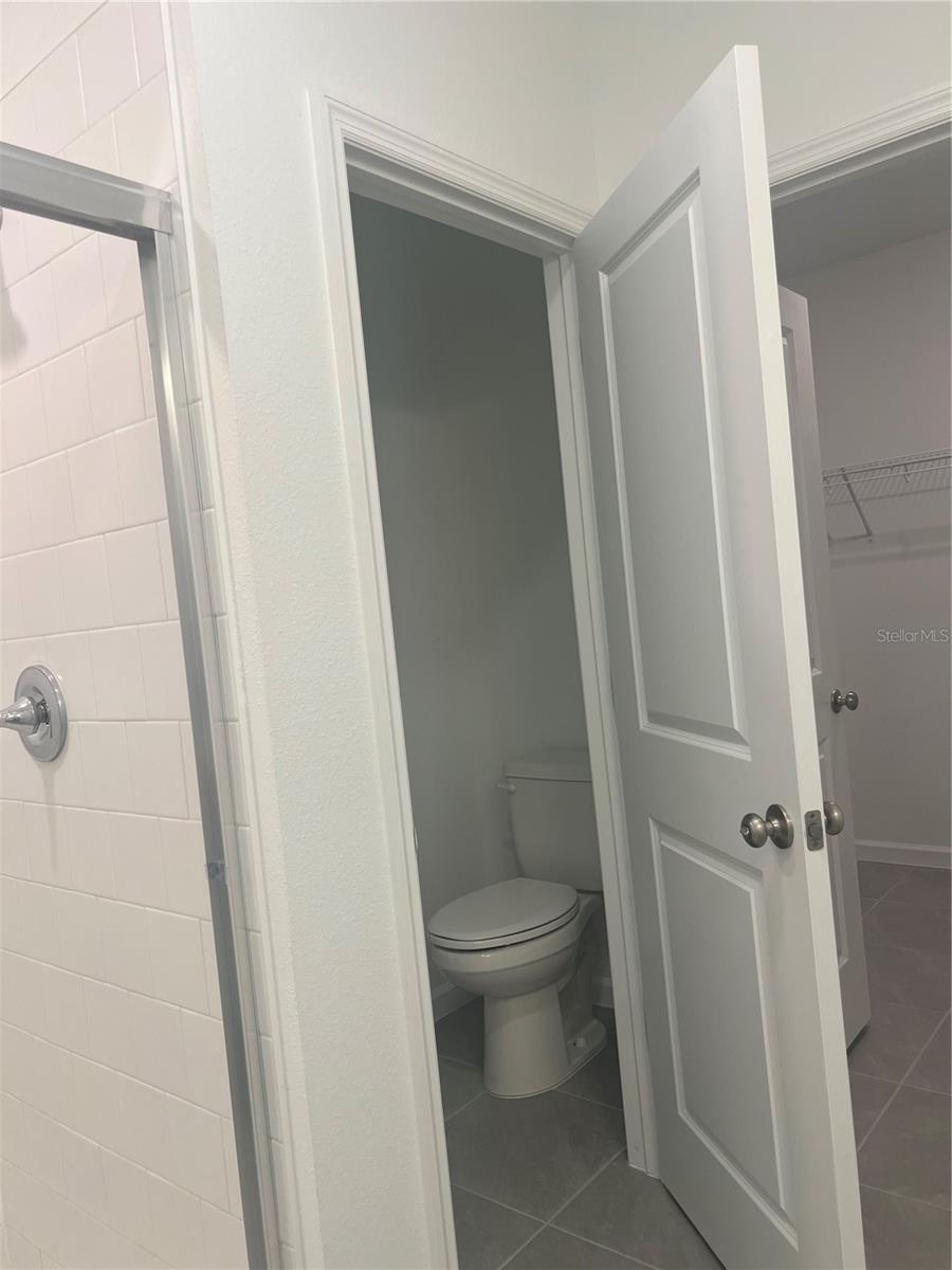 MARION OAKS UN 04 - Residential Lease