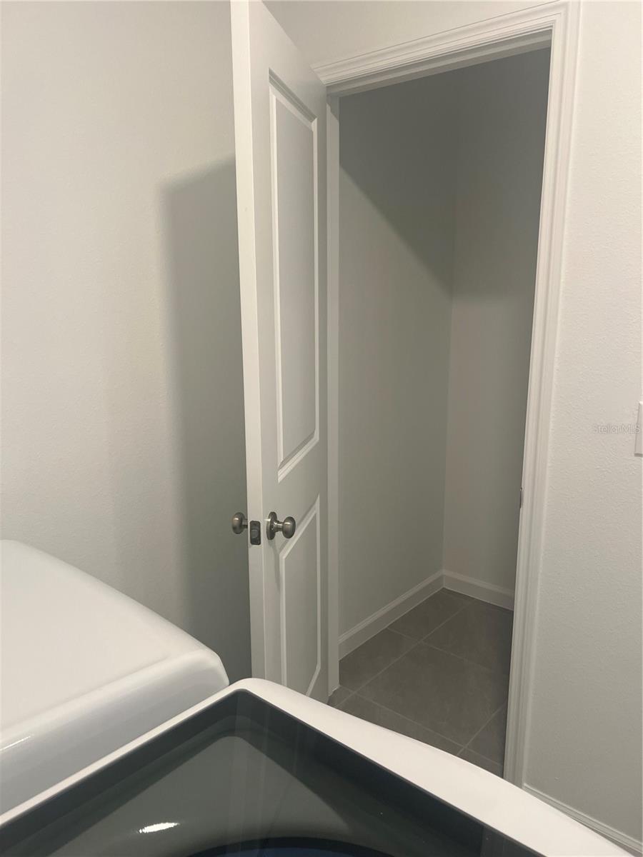 MARION OAKS UN 04 - Residential Lease