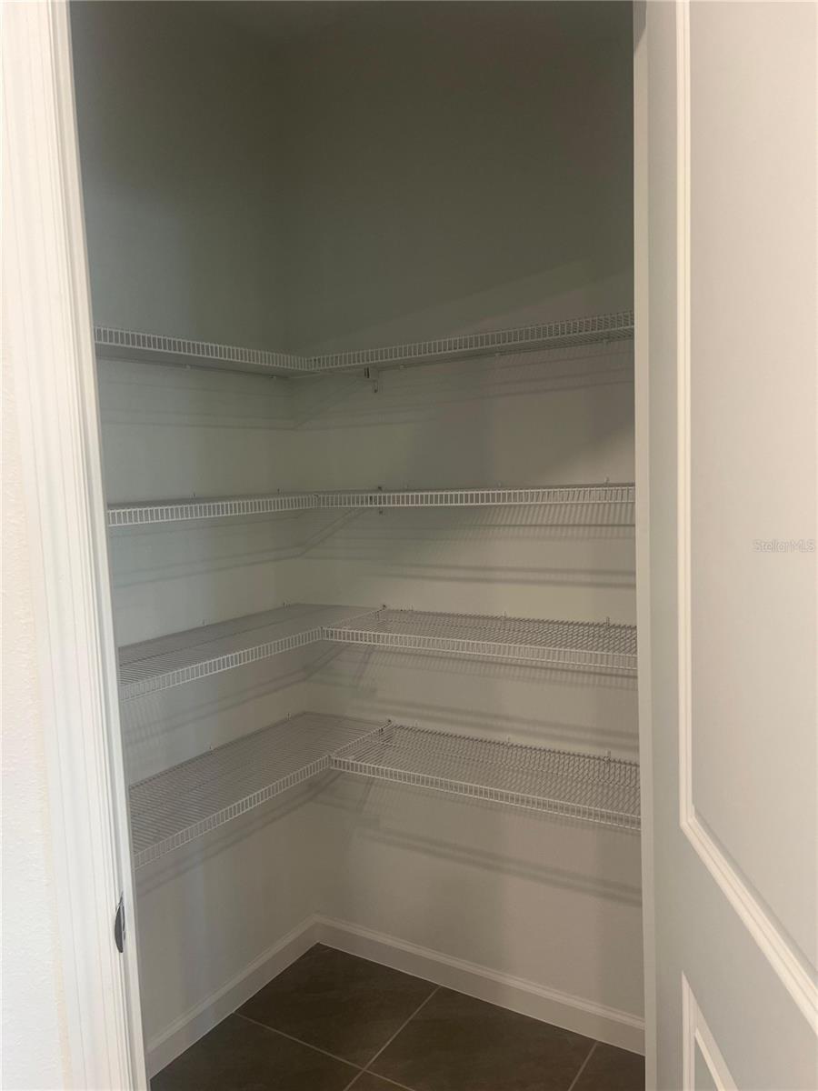 MARION OAKS UN 04 - Residential Lease