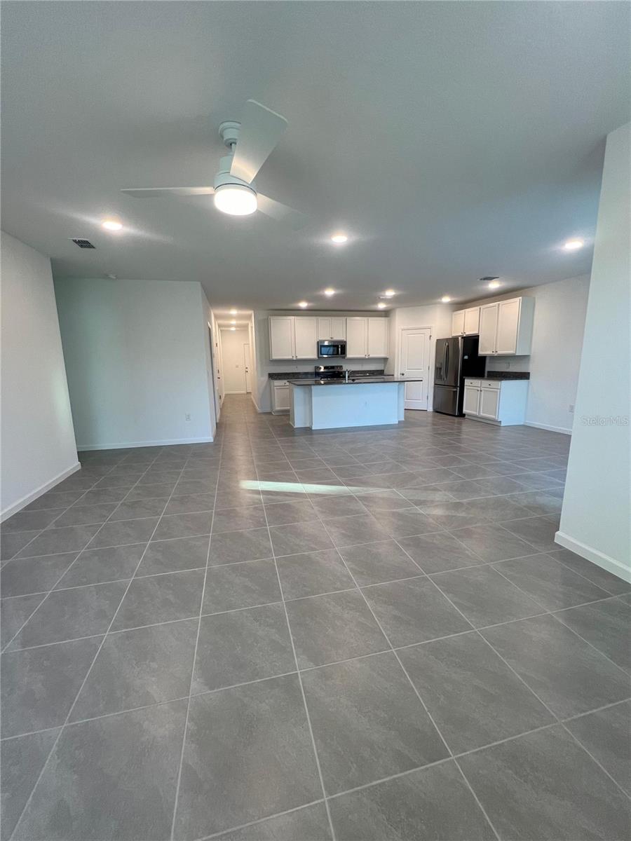 MARION OAKS UN 04 - Residential Lease