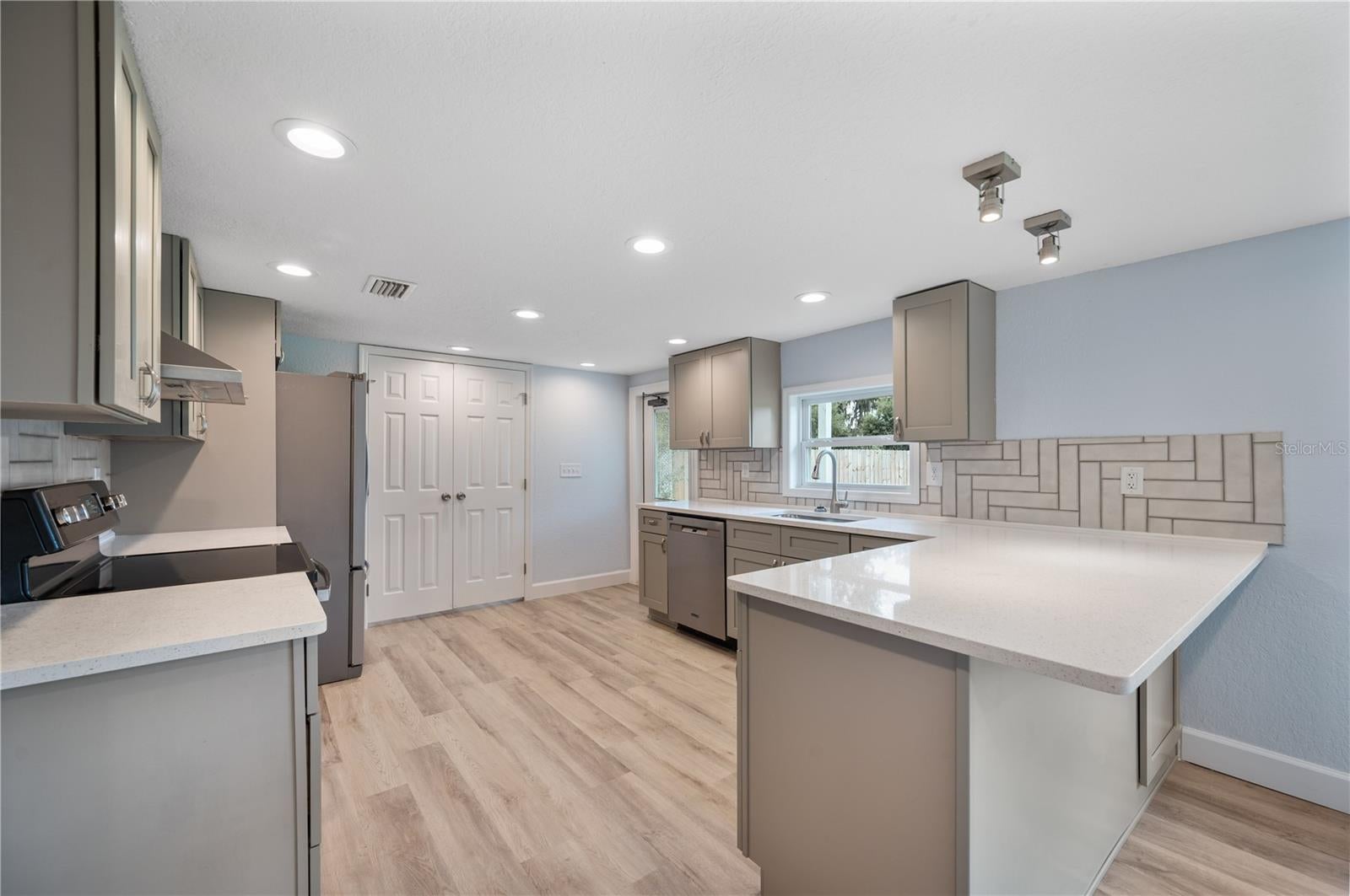 5418 COOPER LANE