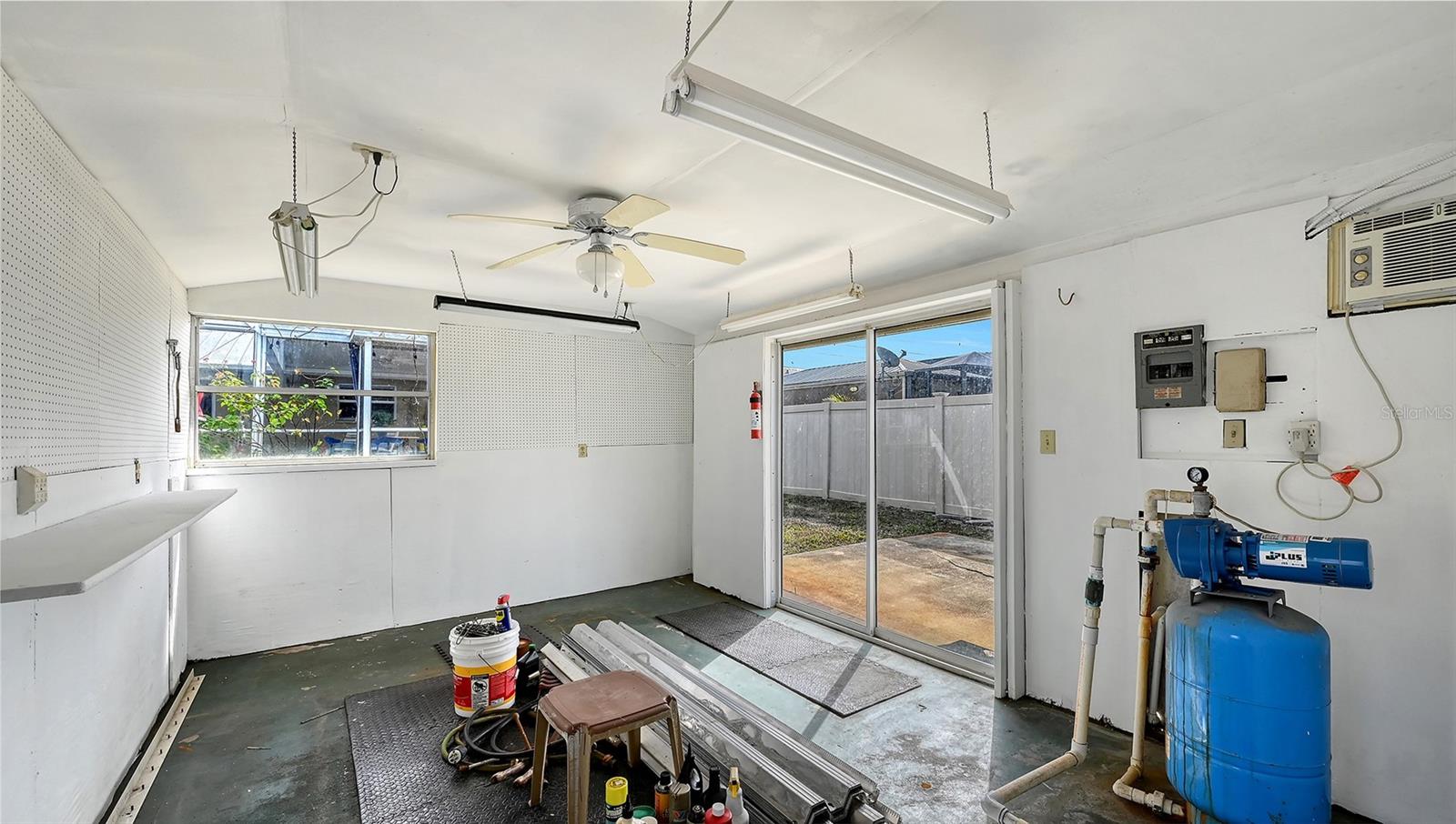 WATERFRONT ESTATES - Residential