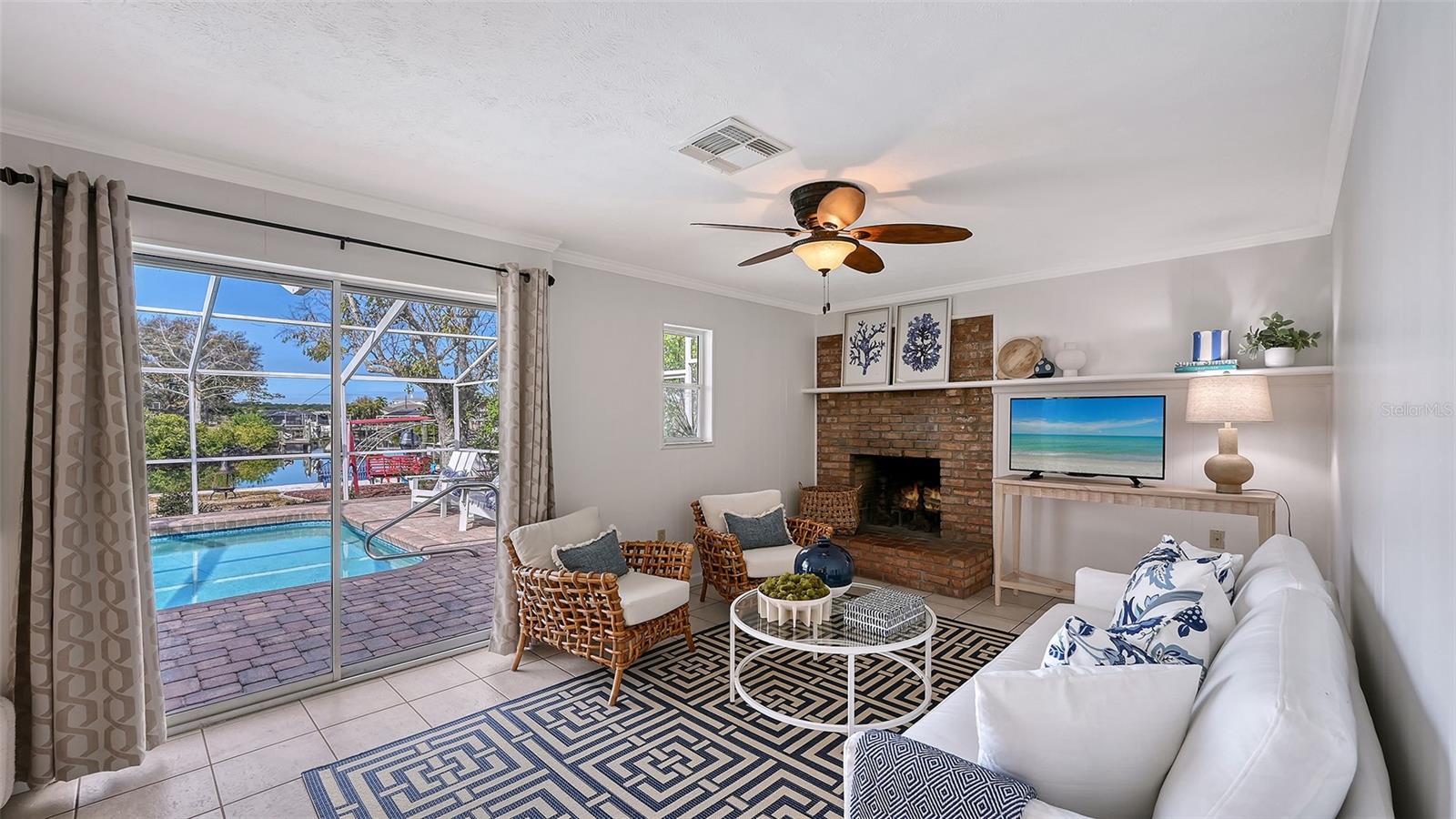 WATERFRONT ESTATES - Residential