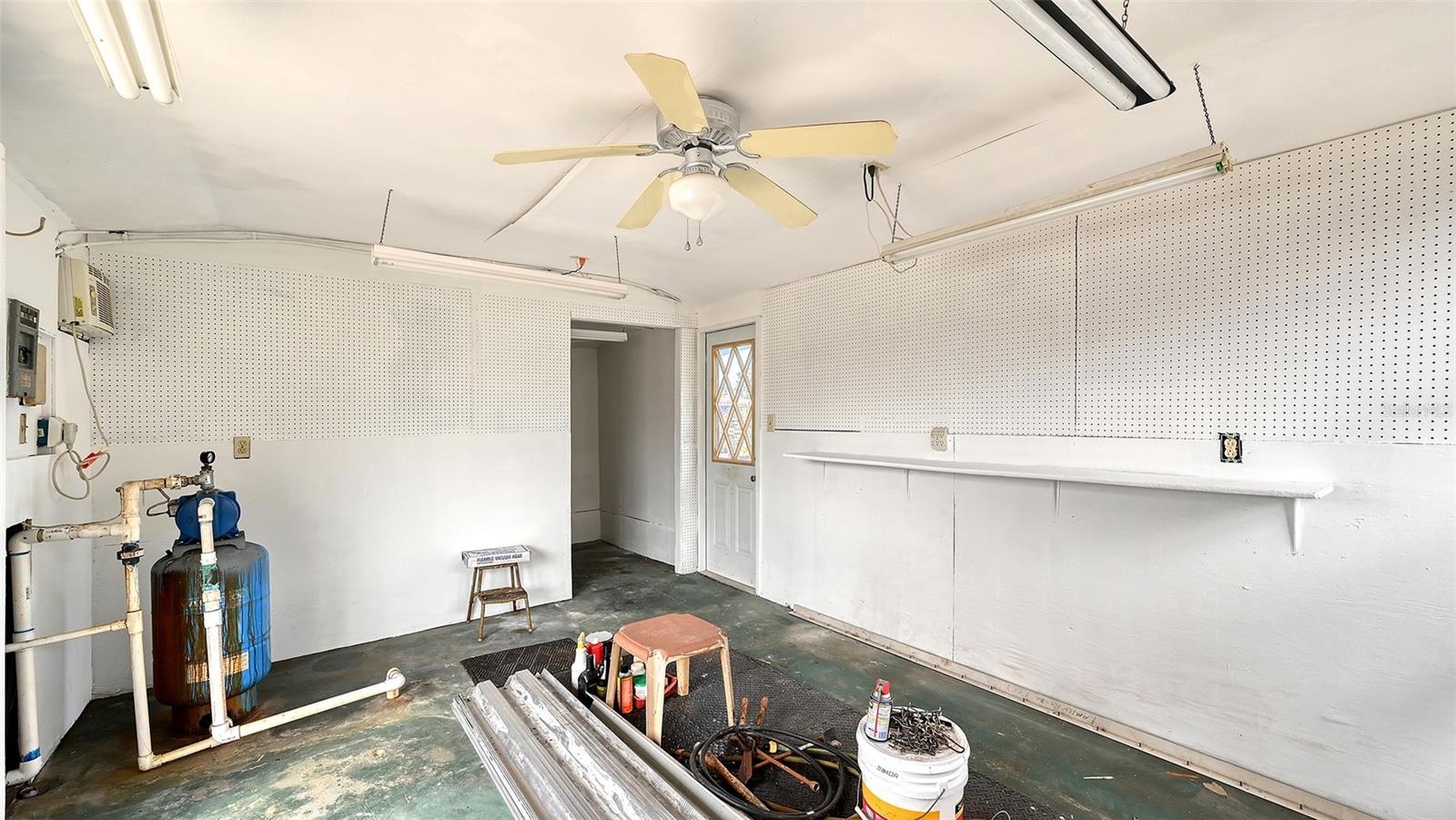 WATERFRONT ESTATES - Residential