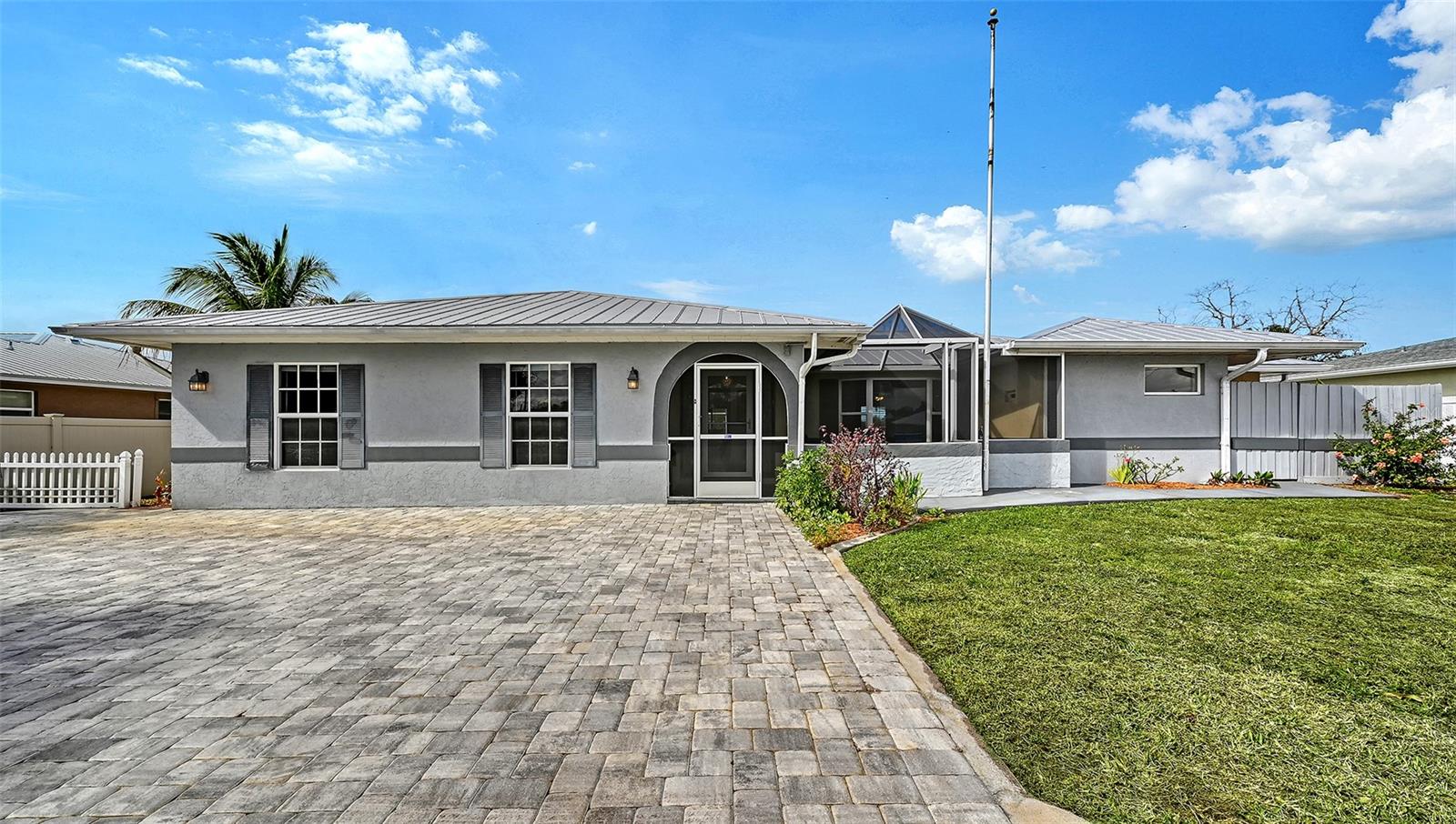 WATERFRONT ESTATES - Residential