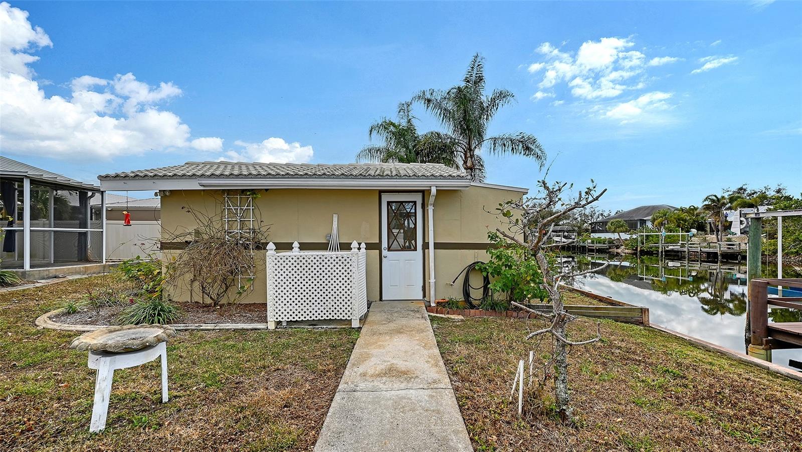 WATERFRONT ESTATES - Residential