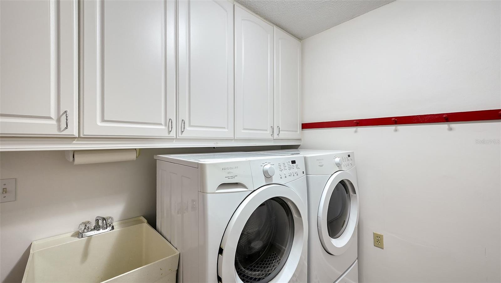 WATERFRONT ESTATES - Residential