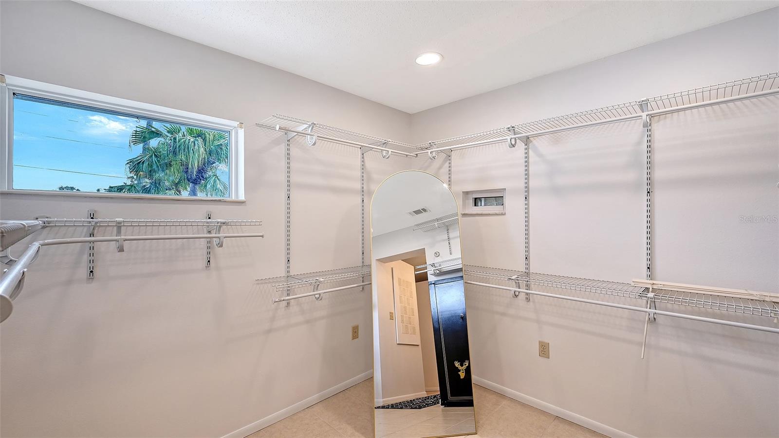 WATERFRONT ESTATES - Residential