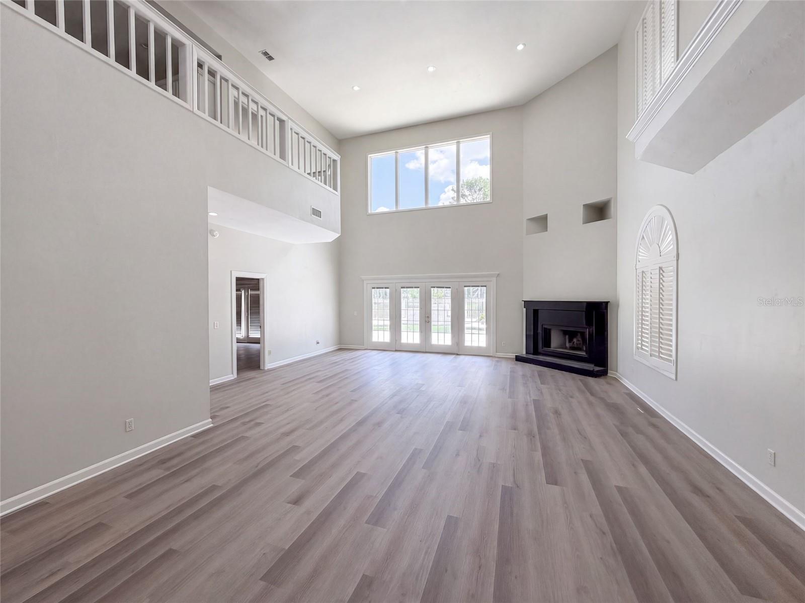 24 BAY POINTE DRIVE