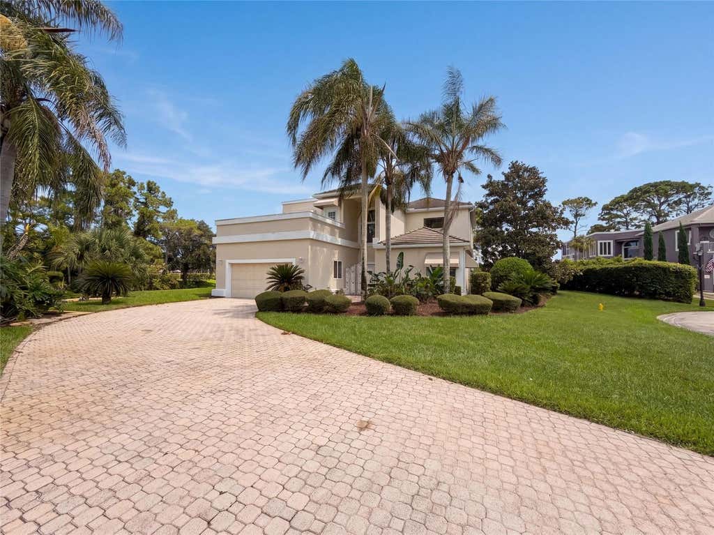 Photo of 24 Bay Pointe Drive, Ormond Beach, FL 32174 (MLS # O6435772)