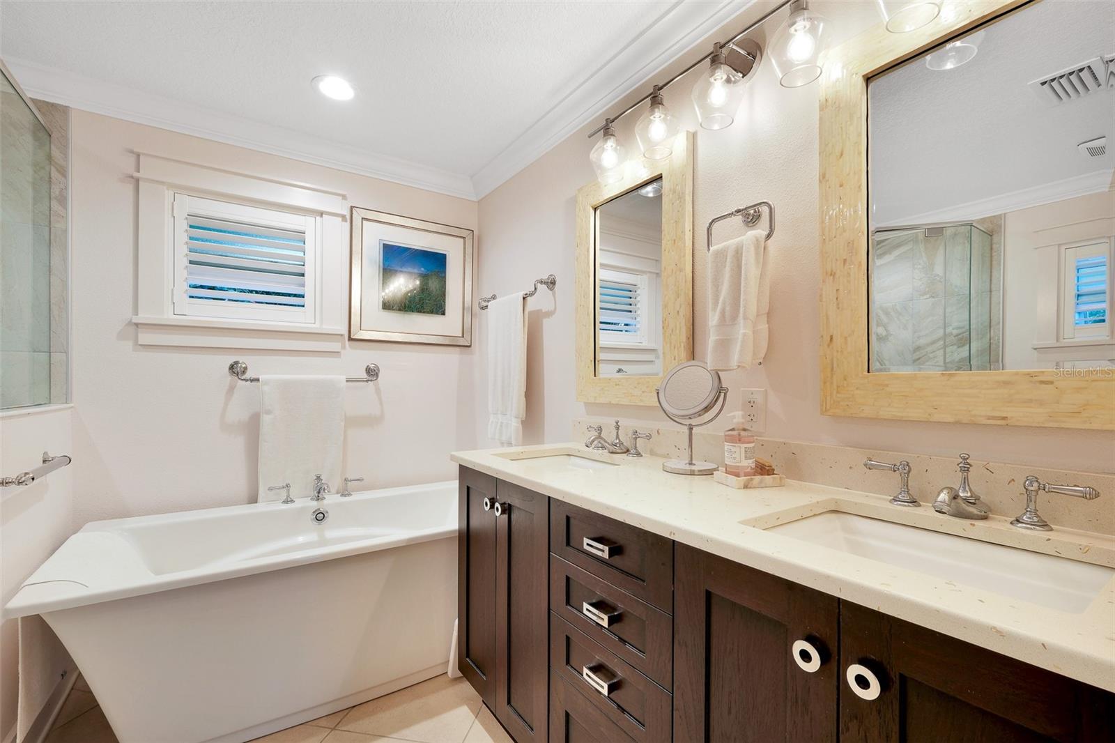 VENEZIA UNIT 03 - Residential