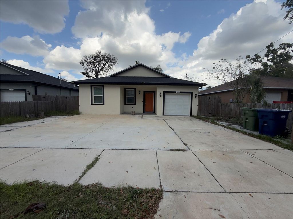 Photo of 3204 E Mohawk Avenue, Tampa, FL 33610 (MLS # TB8486958)