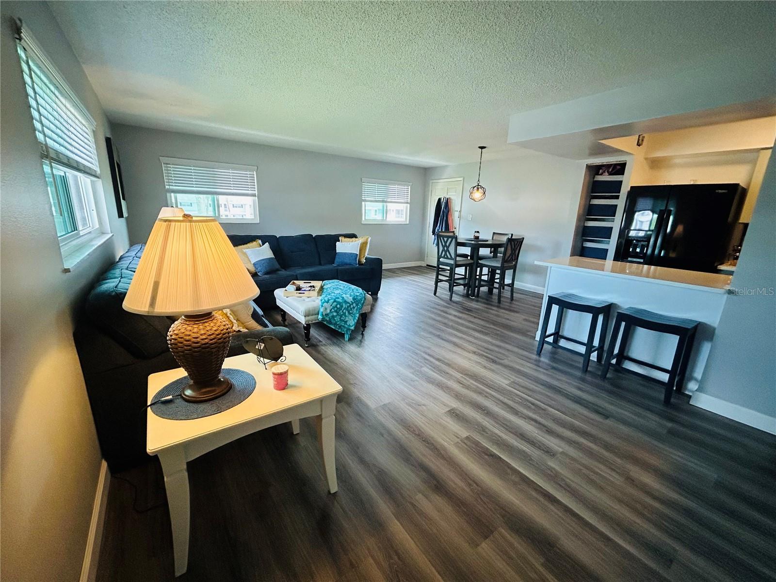 105 47TH AVENUE DRIVE W 377, BRADENTON, FL, 34207 4 105 47TH AVENUE DRIVE W 377