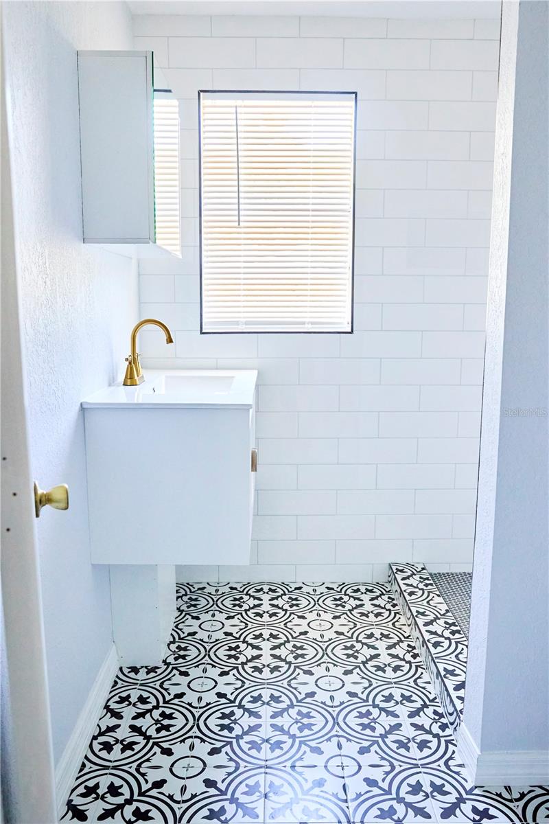 MORA SUB - Residential Lease