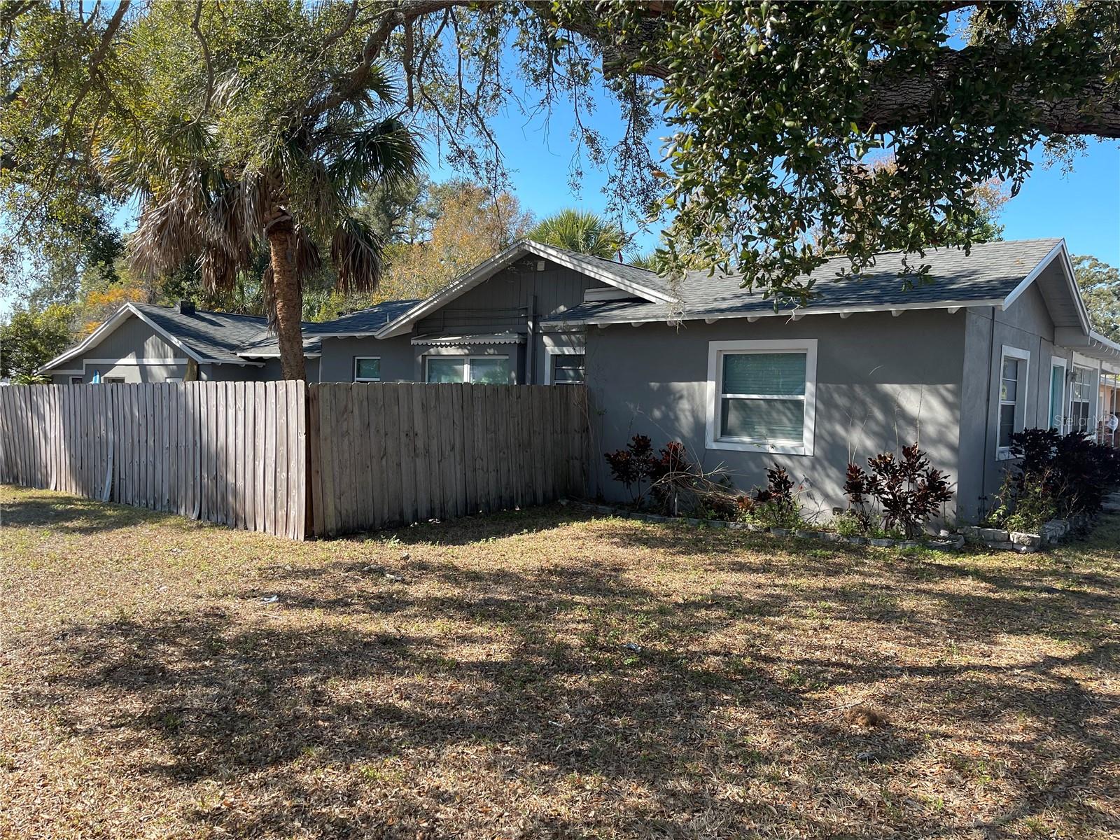 LAKE VISTA - Residential