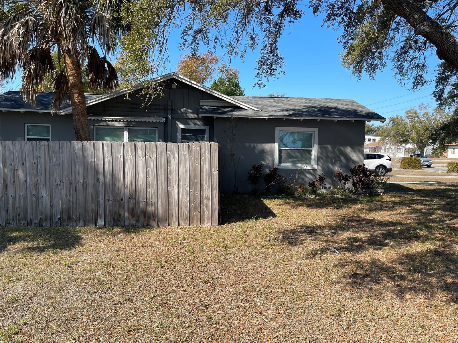 LAKE VISTA - Residential