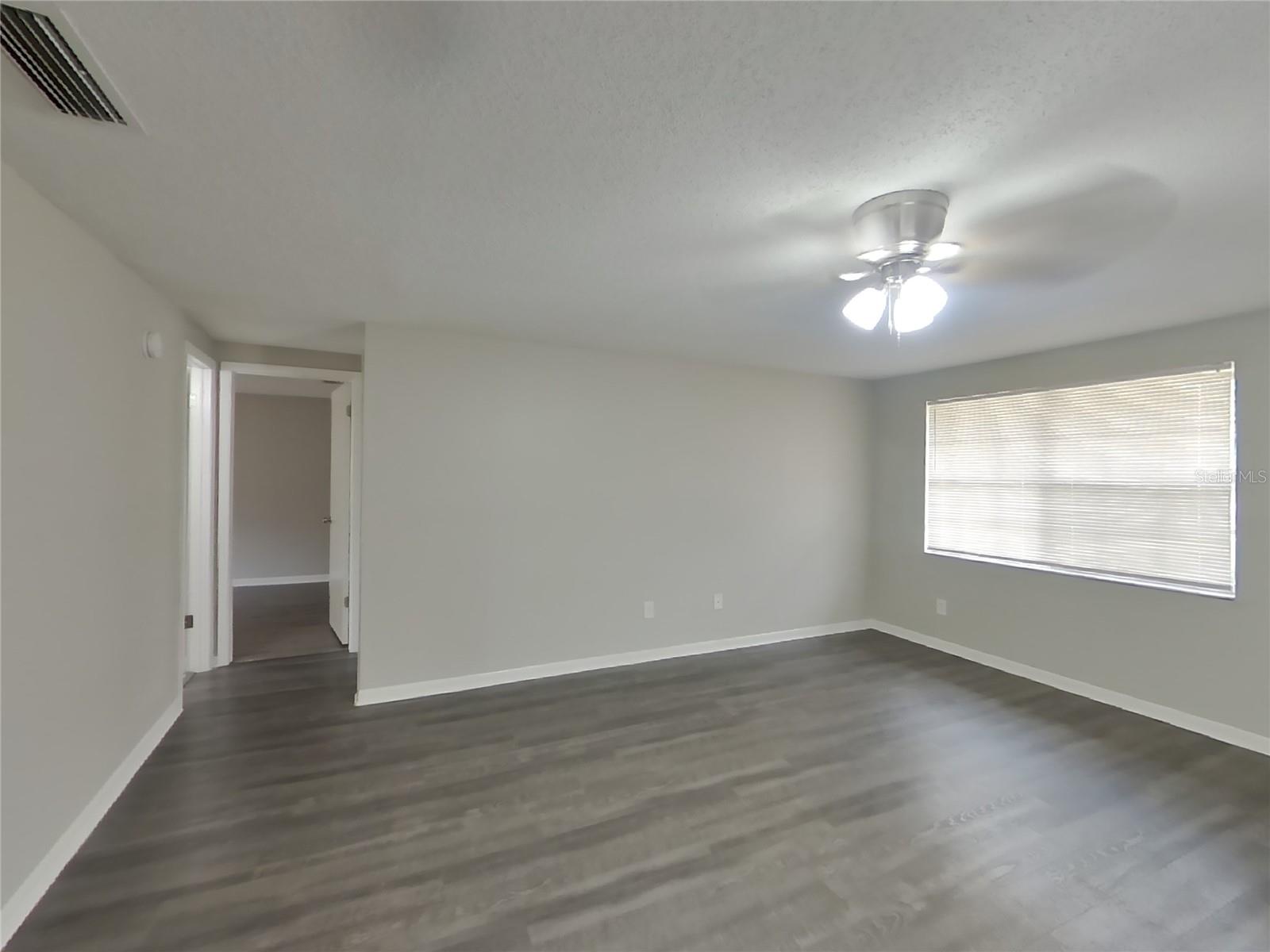 BRANDON LAKES - Residential Lease