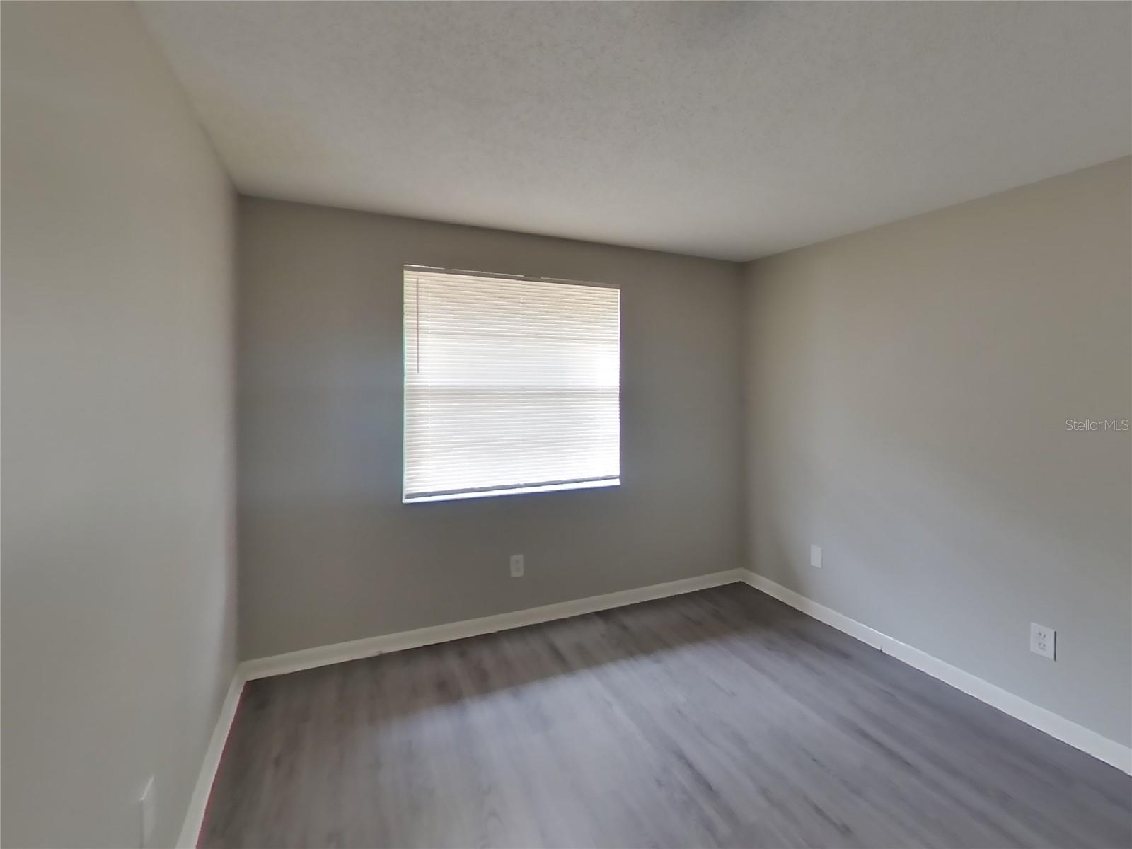 BRANDON LAKES - Residential Lease