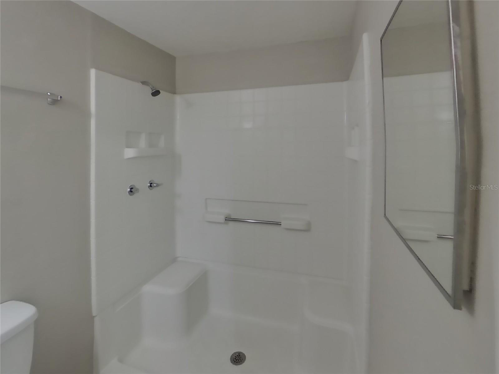 BRANDON LAKES - Residential Lease