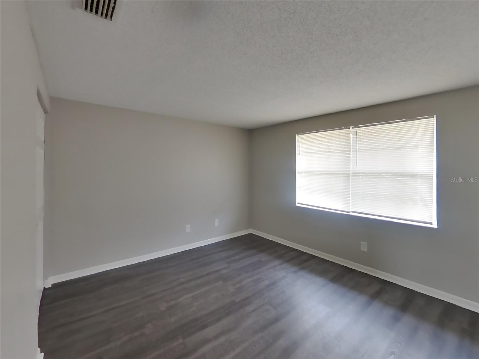 BRANDON LAKES - Residential Lease