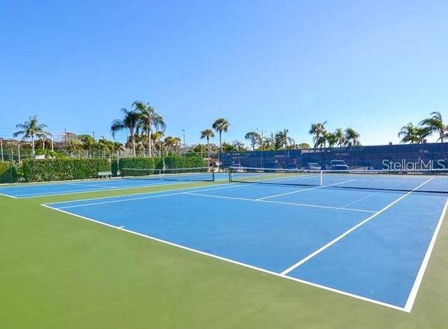 BOCA CIEGA POINT EAST - Residential