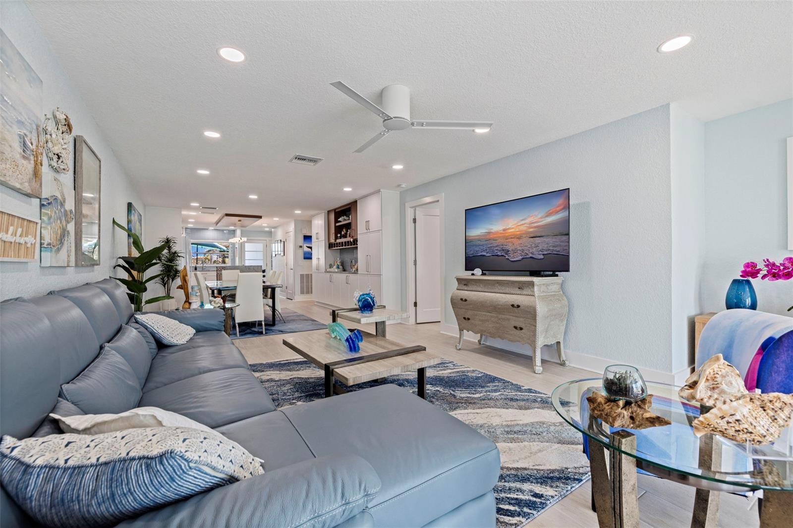 BOCA CIEGA POINT EAST - Residential