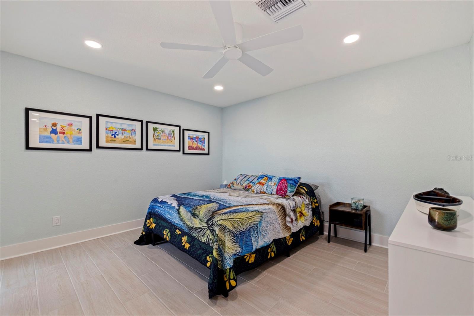 BOCA CIEGA POINT EAST - Residential