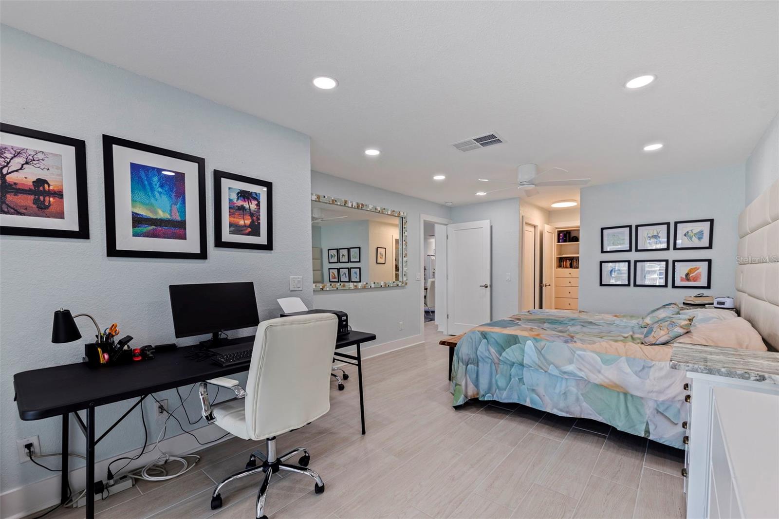 BOCA CIEGA POINT EAST - Residential