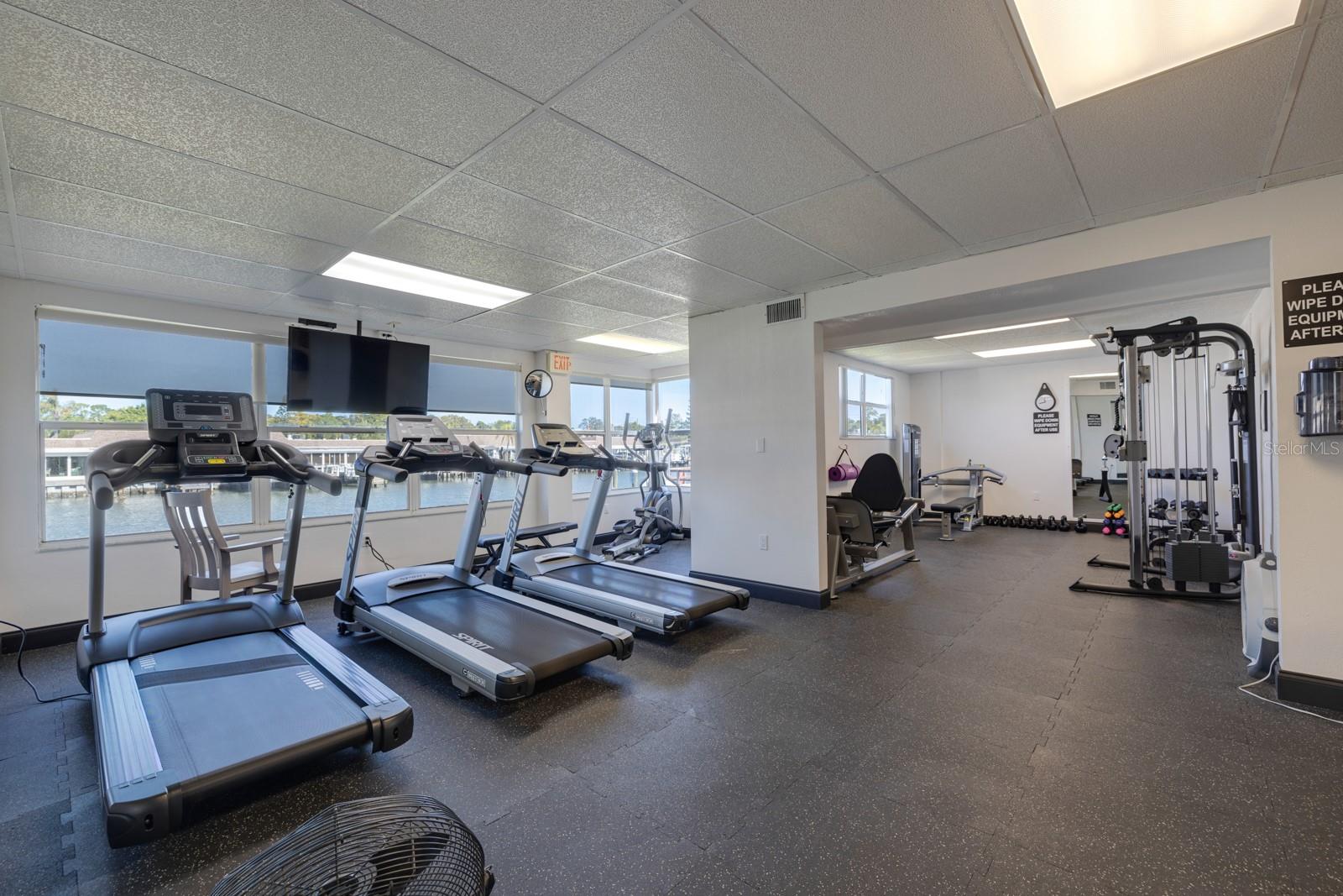 BOCA CIEGA POINT EAST - Residential