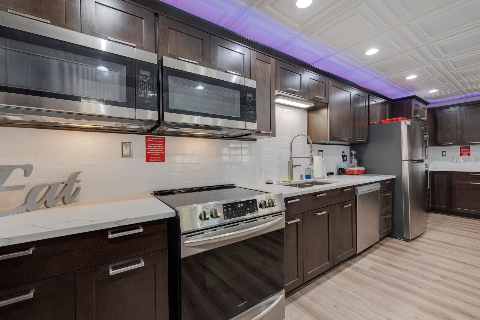 BOCA CIEGA POINT EAST - Residential