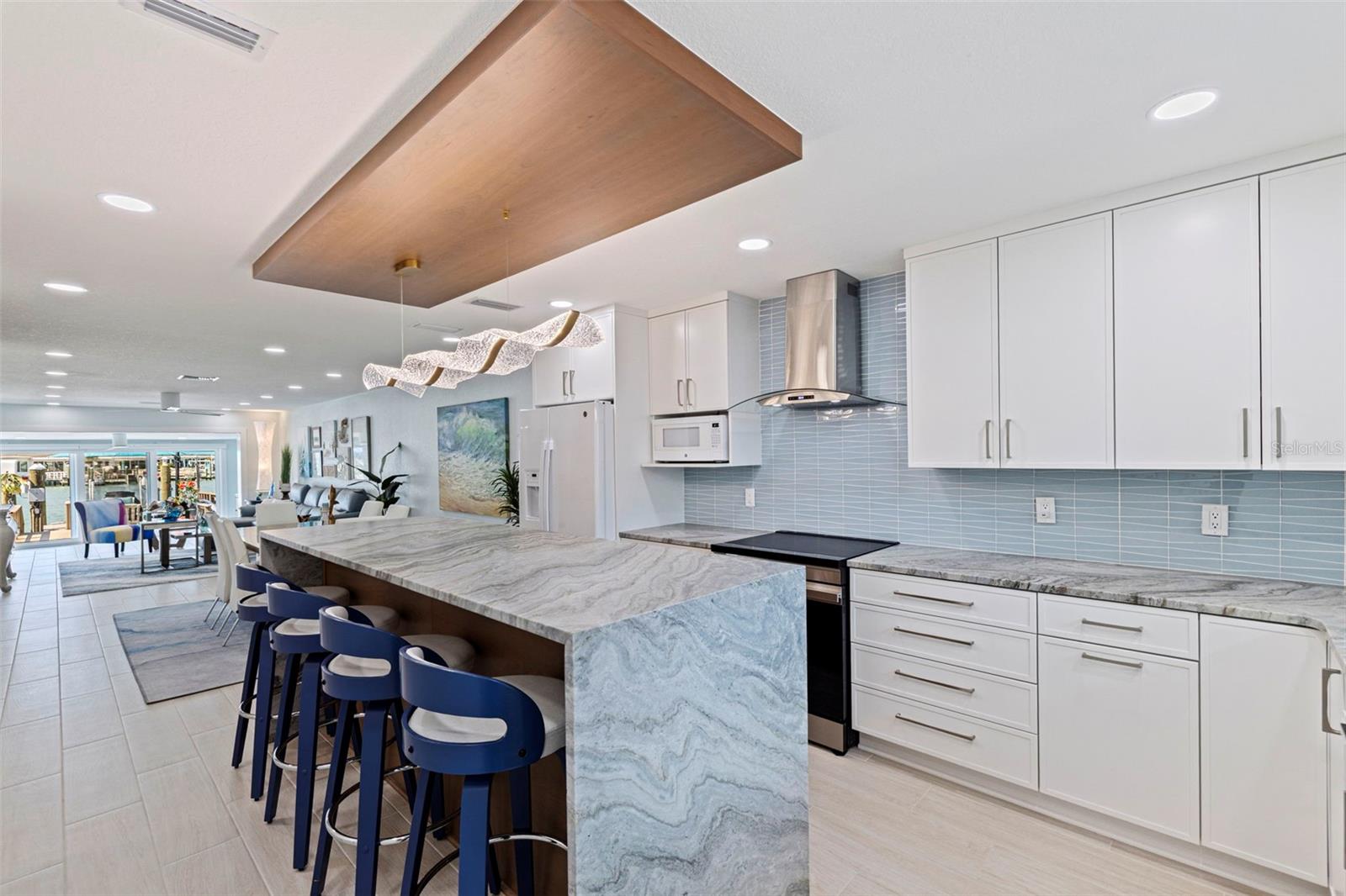 BOCA CIEGA POINT EAST - Residential