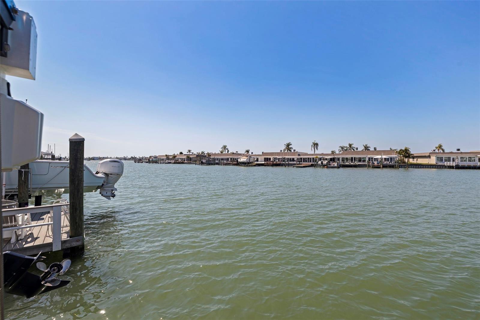 BOCA CIEGA POINT EAST - Residential