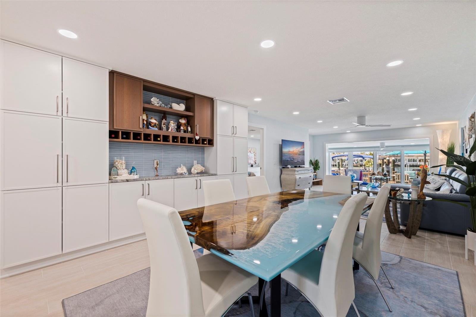 BOCA CIEGA POINT EAST - Residential